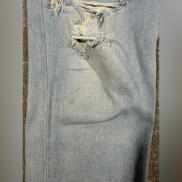 American Eagle Highest Rise Distressed Mom Jean Light Wash Size 10 Long Flawed - Picture 7 of 10